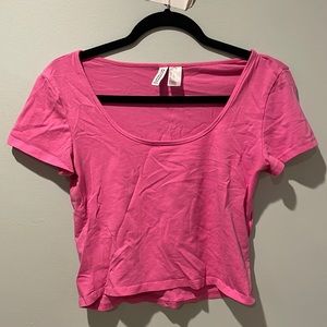Pink slightly cropped t-shirt